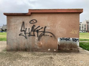 Box — image 131