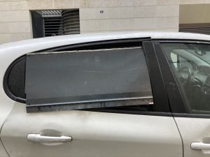 Damaged Cars — image 69