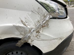 Damaged Cars — image 114