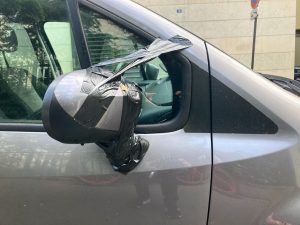 Damaged Cars — image 117
