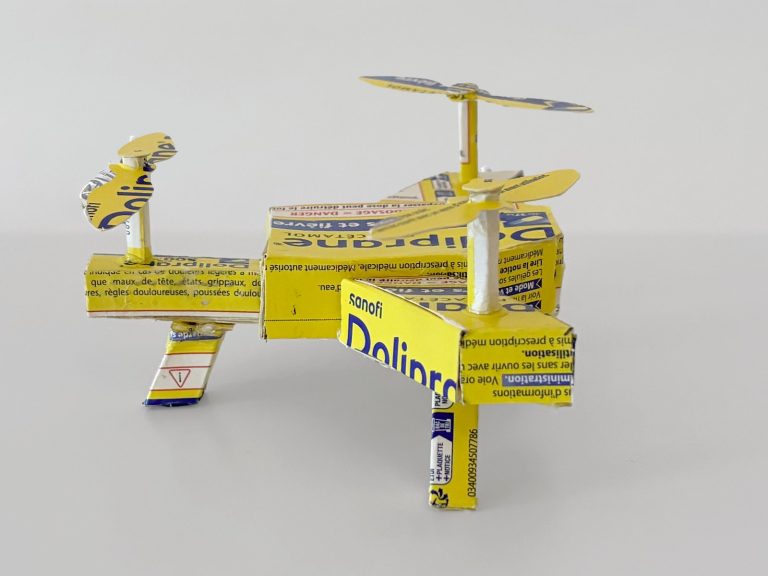 Drone Doliprane — vue 3